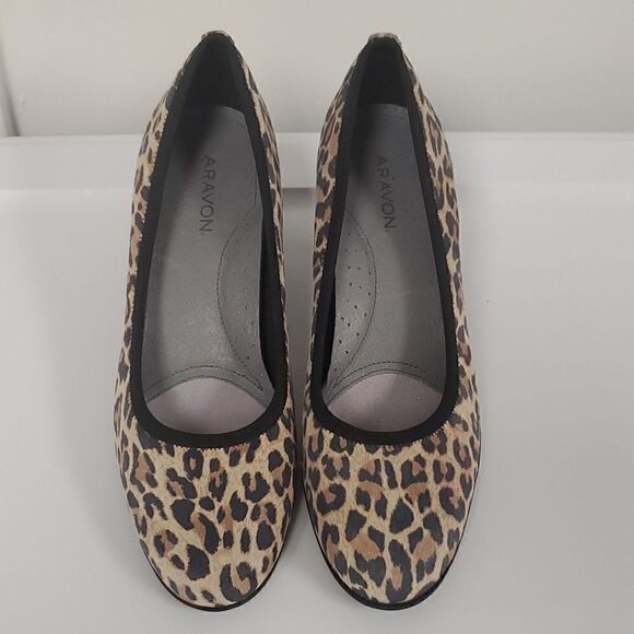 ARAVON Leopard Pumps - Size 8 - Picture 2 of 11